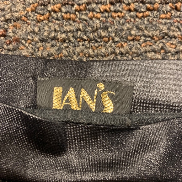 Vintage Ian's goth-punk black stretch lace skirt - Picture 3 of 3